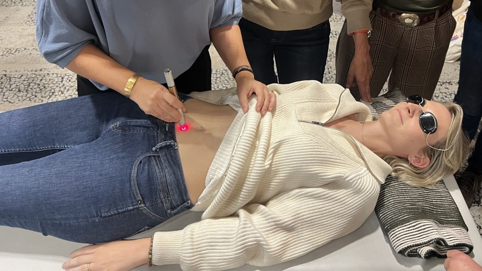 Lasertherapie Anwendungsgebiete in der Praxis mit Softlaser bei Salutogenia